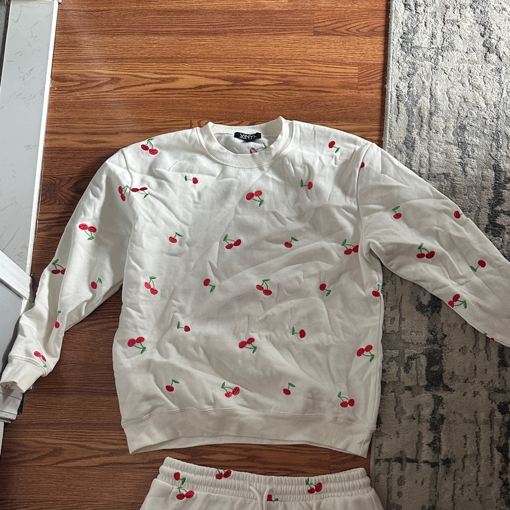 Cherry Print White Sweatset